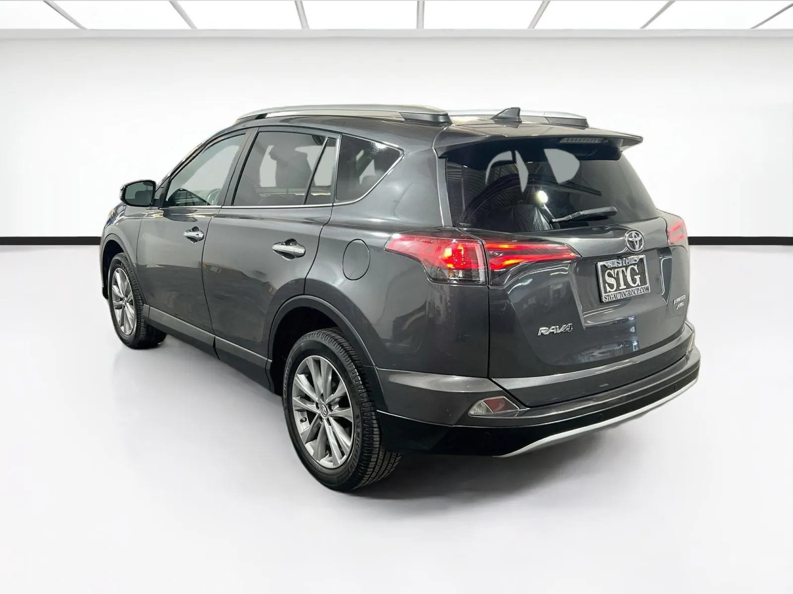 Toyota RAV4 photo 6