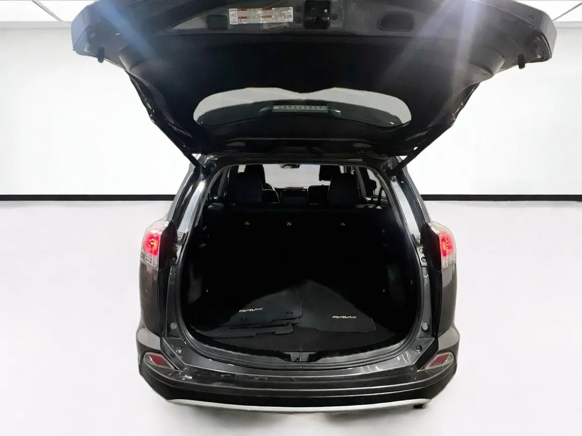 Toyota RAV4 photo 18