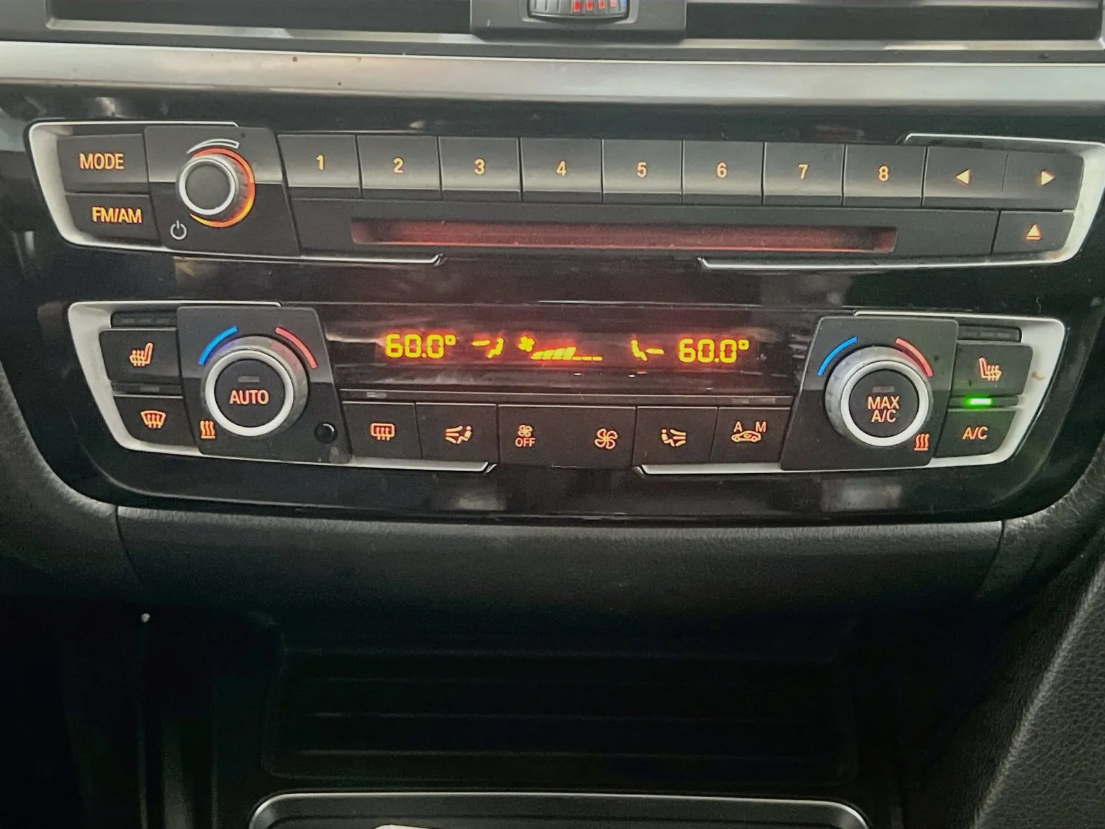 BMW 3 Series photo 11