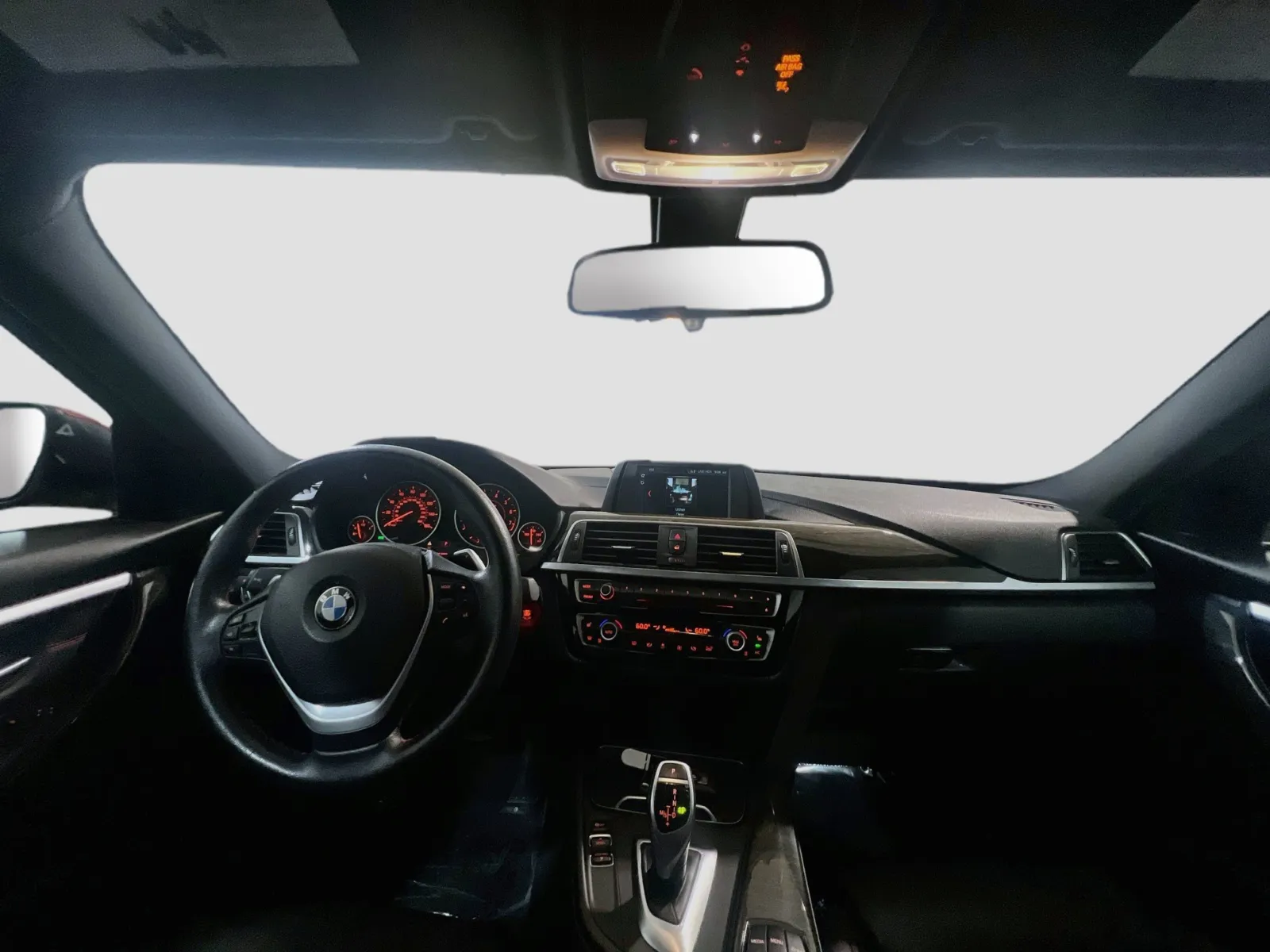 BMW 3 Series photo 16
