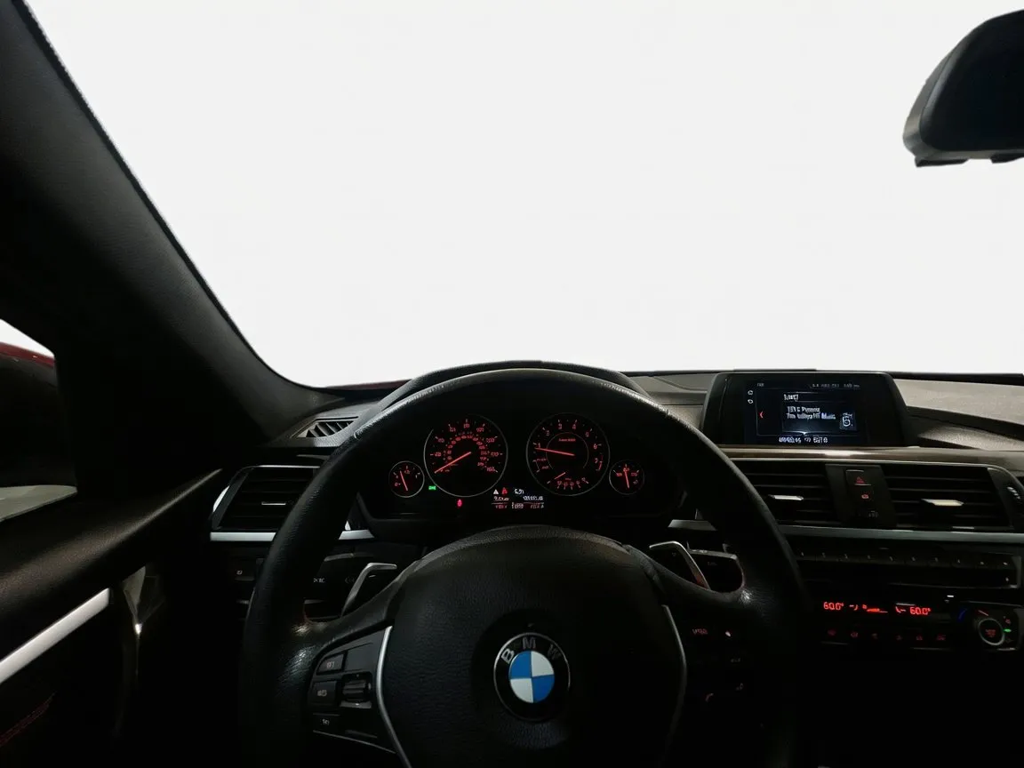 BMW 3 Series photo 7