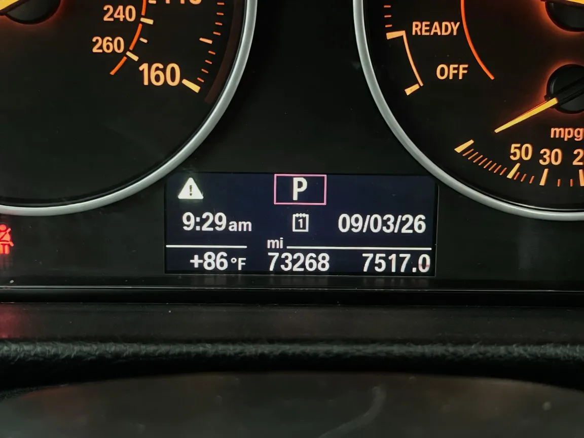 BMW 3 Series photo 8