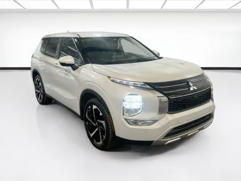 Another view of 2023 Mitsubishi Outlander SE for sale in Chandler, AZ at STG Chandler