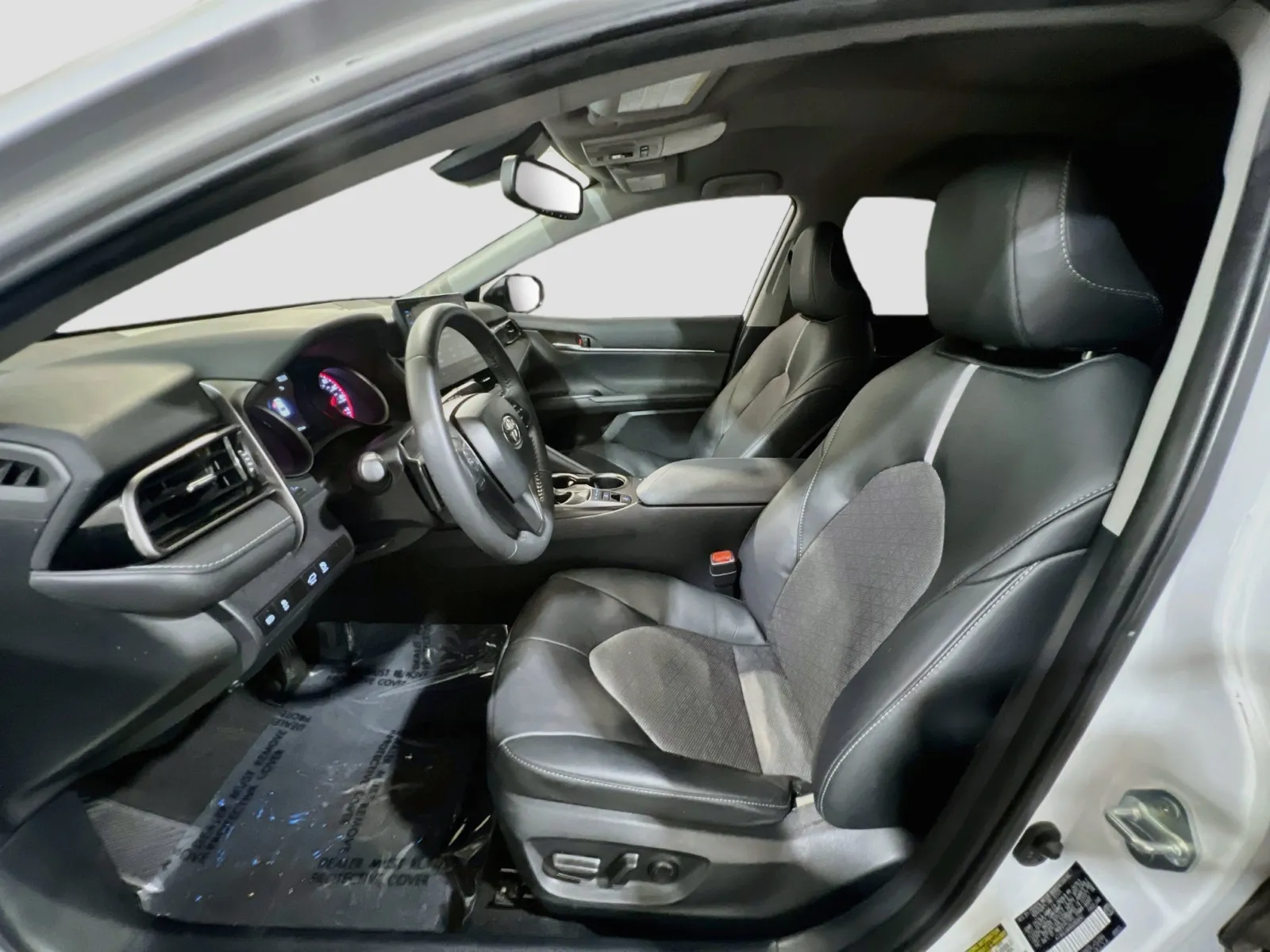 Toyota Camry photo 14
