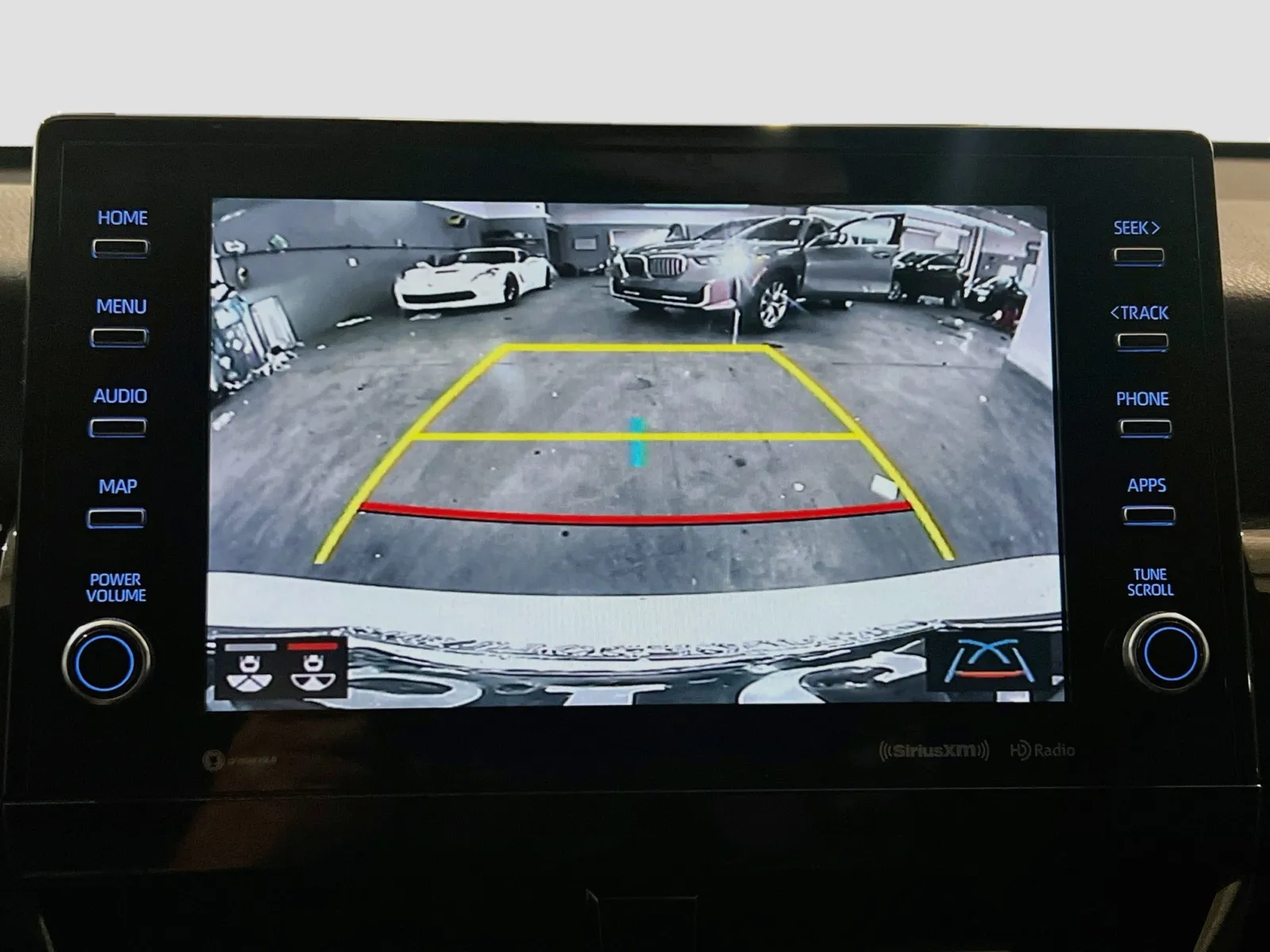 Toyota Camry photo 9