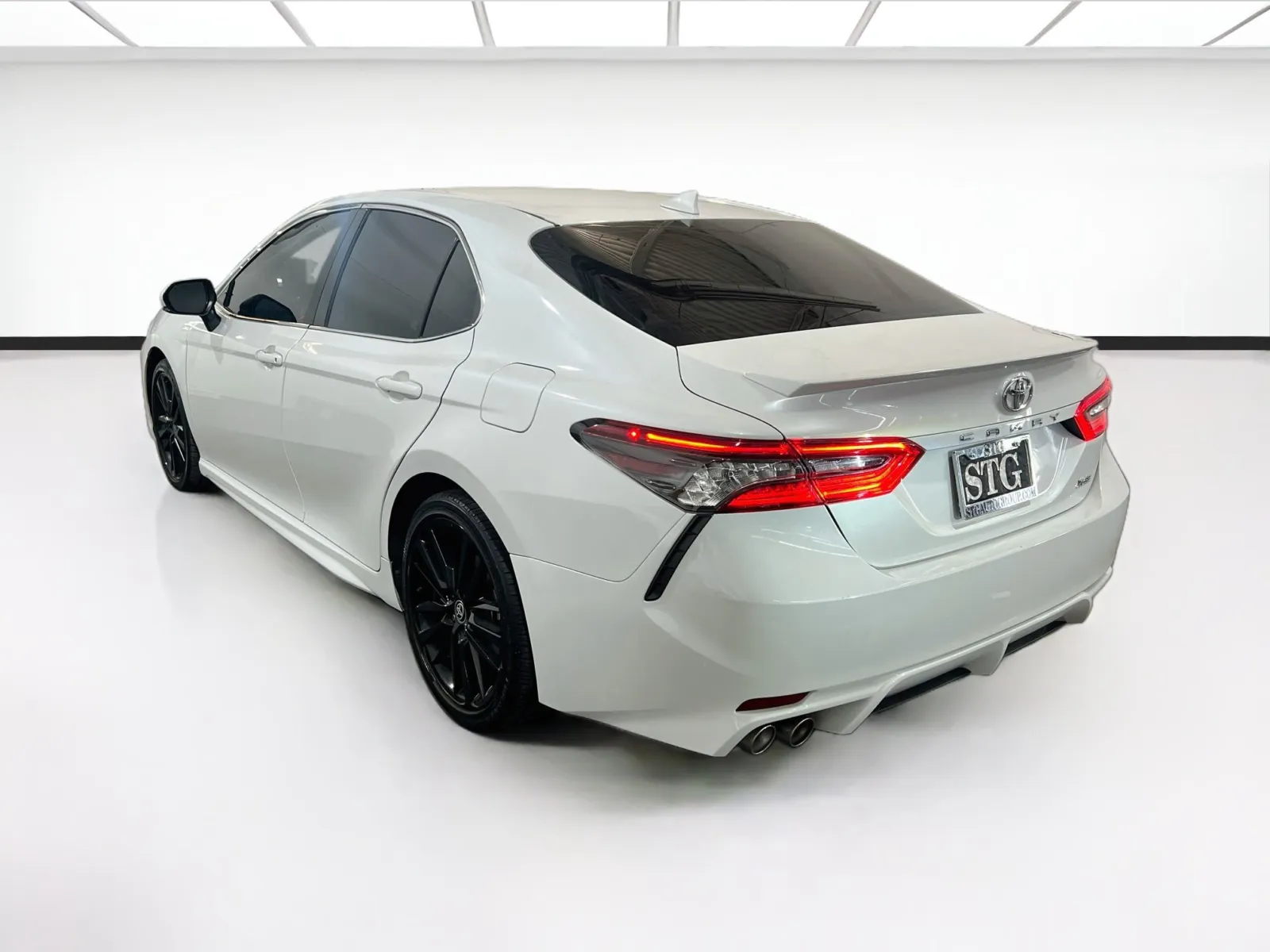Toyota Camry photo 6