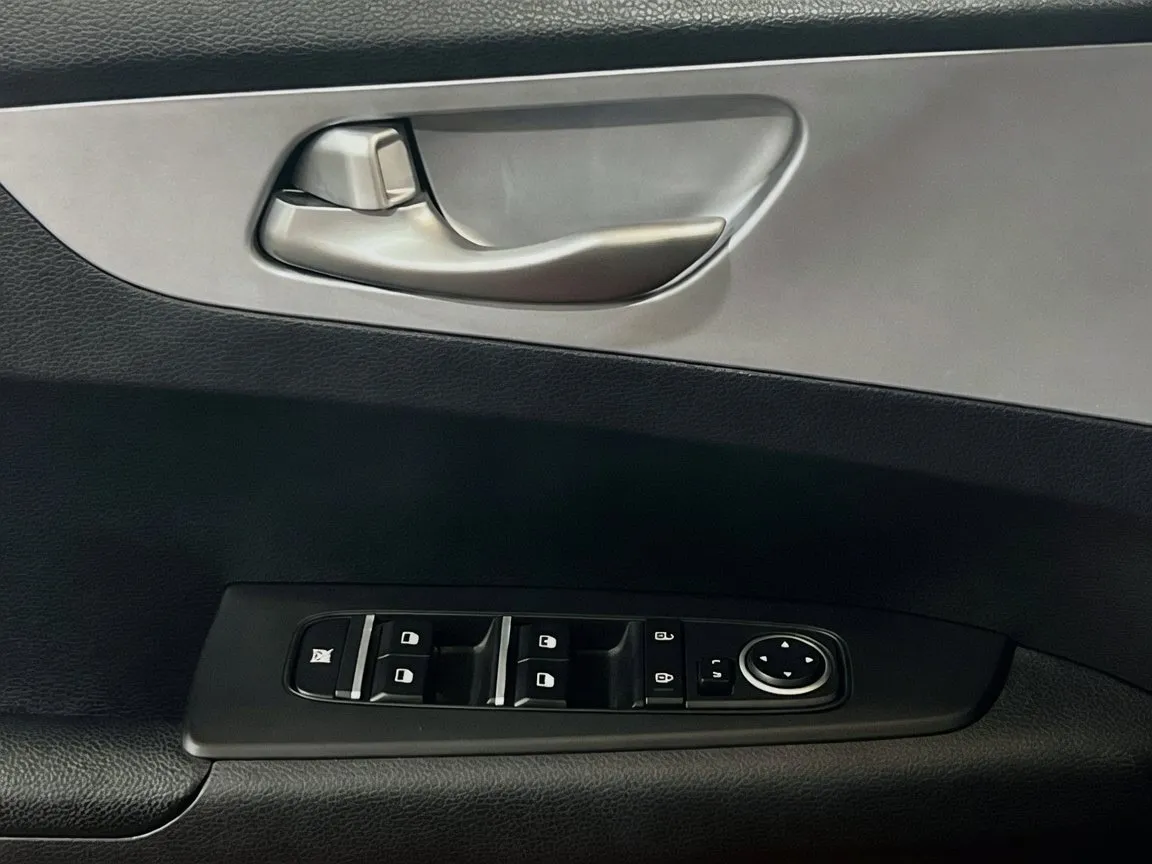 Kia Forte photo 13