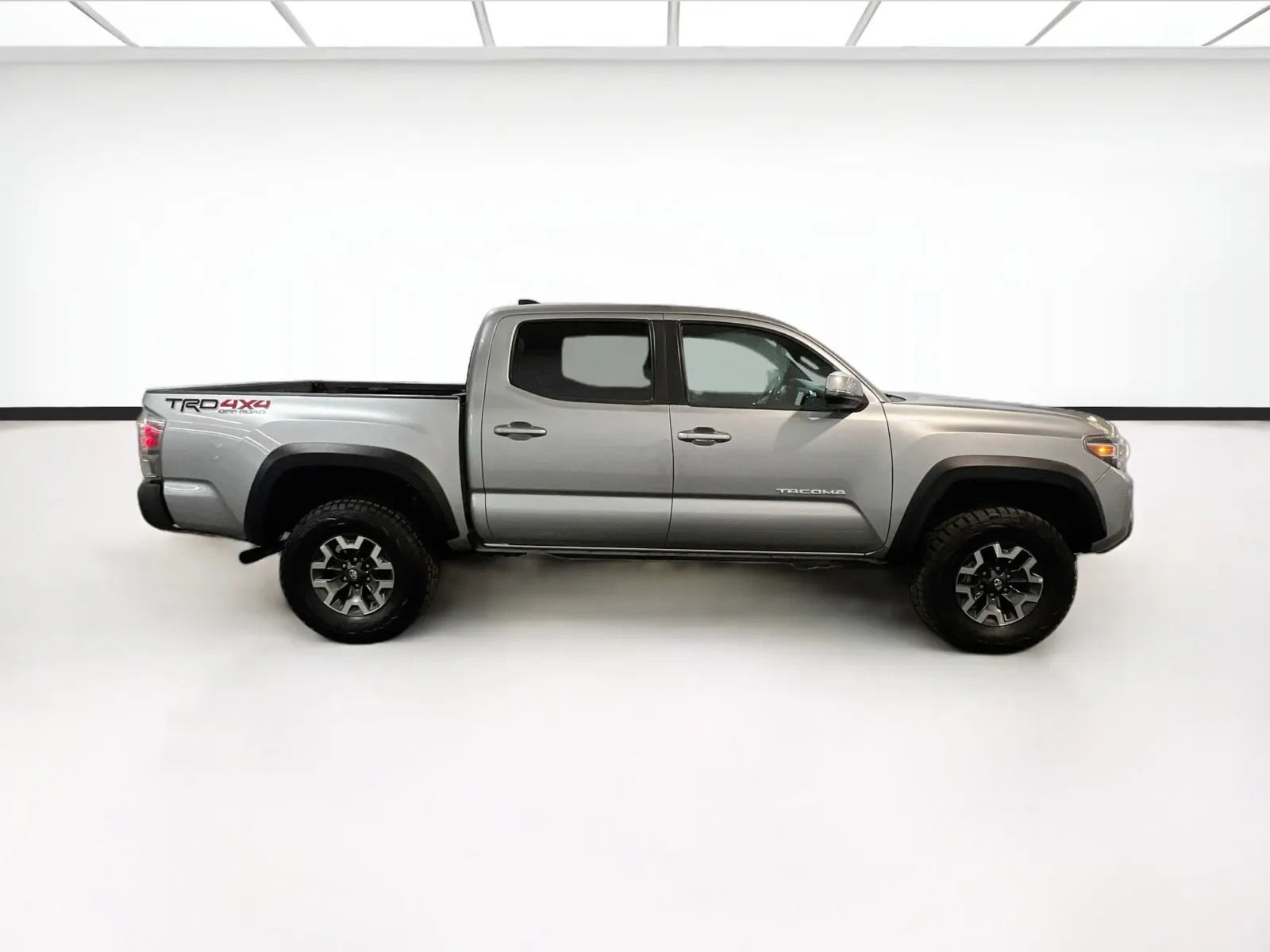 Toyota Tacoma photo 21