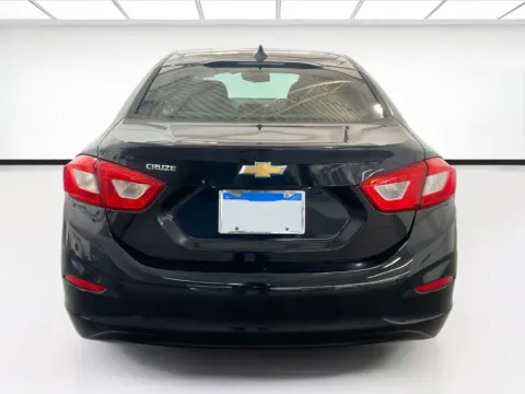 More photos of 2018 Chevrolet Cruze LS at STG Chandler, AZ
