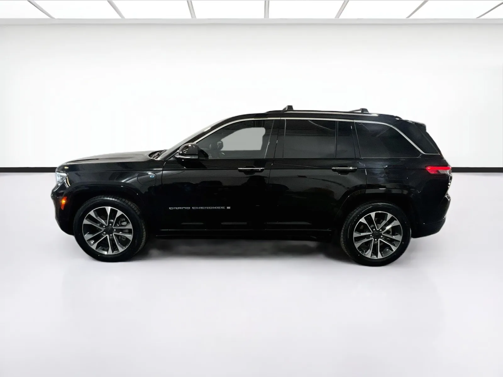 Jeep Grand Cherokee photo 25