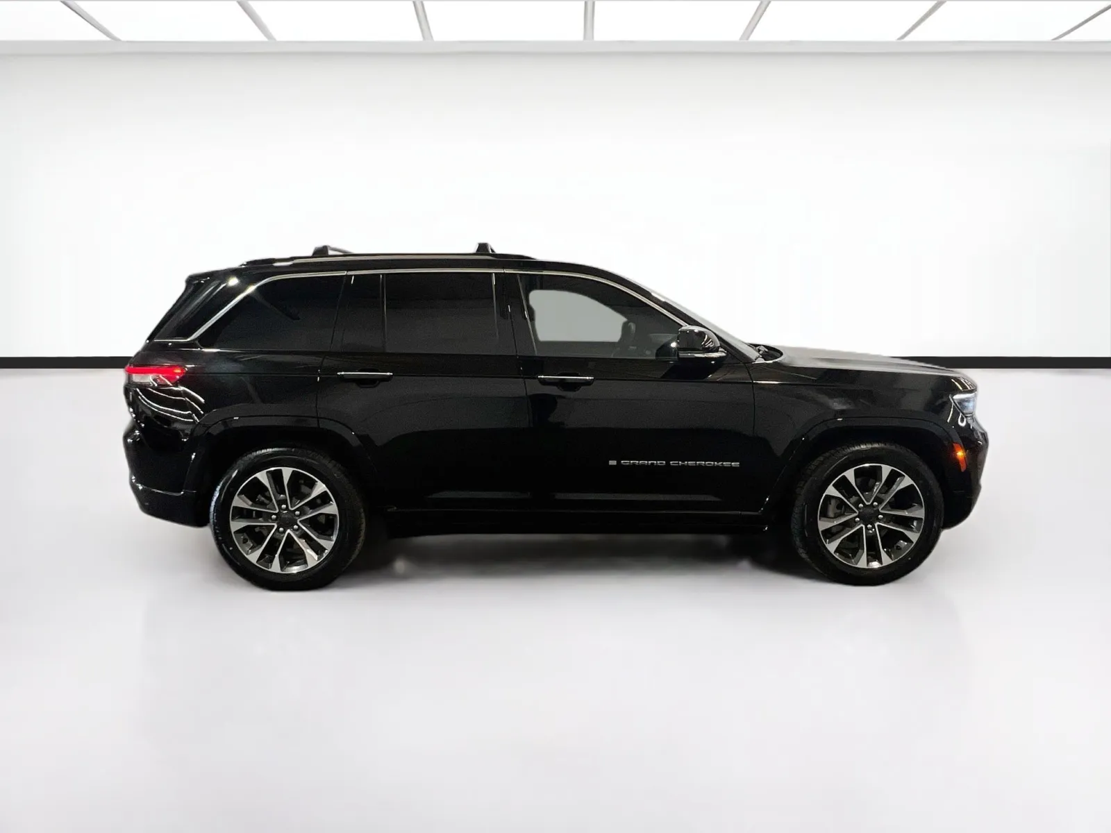 Jeep Grand Cherokee photo 26
