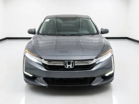 Photos of 2018 Honda Clarity Plug-In Hybrid Touring for sale in Chandler, AZ at STG Chandler