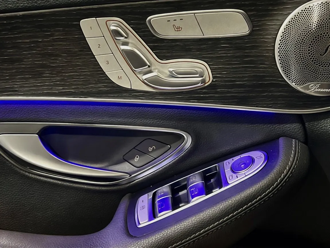 Mercedes-Benz C-Class photo 13