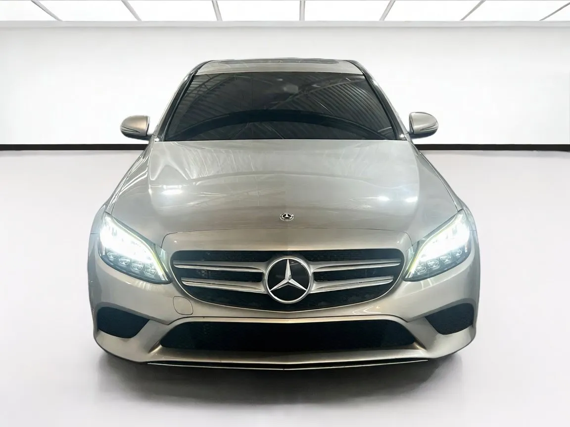 Mercedes-Benz C-Class photo 2