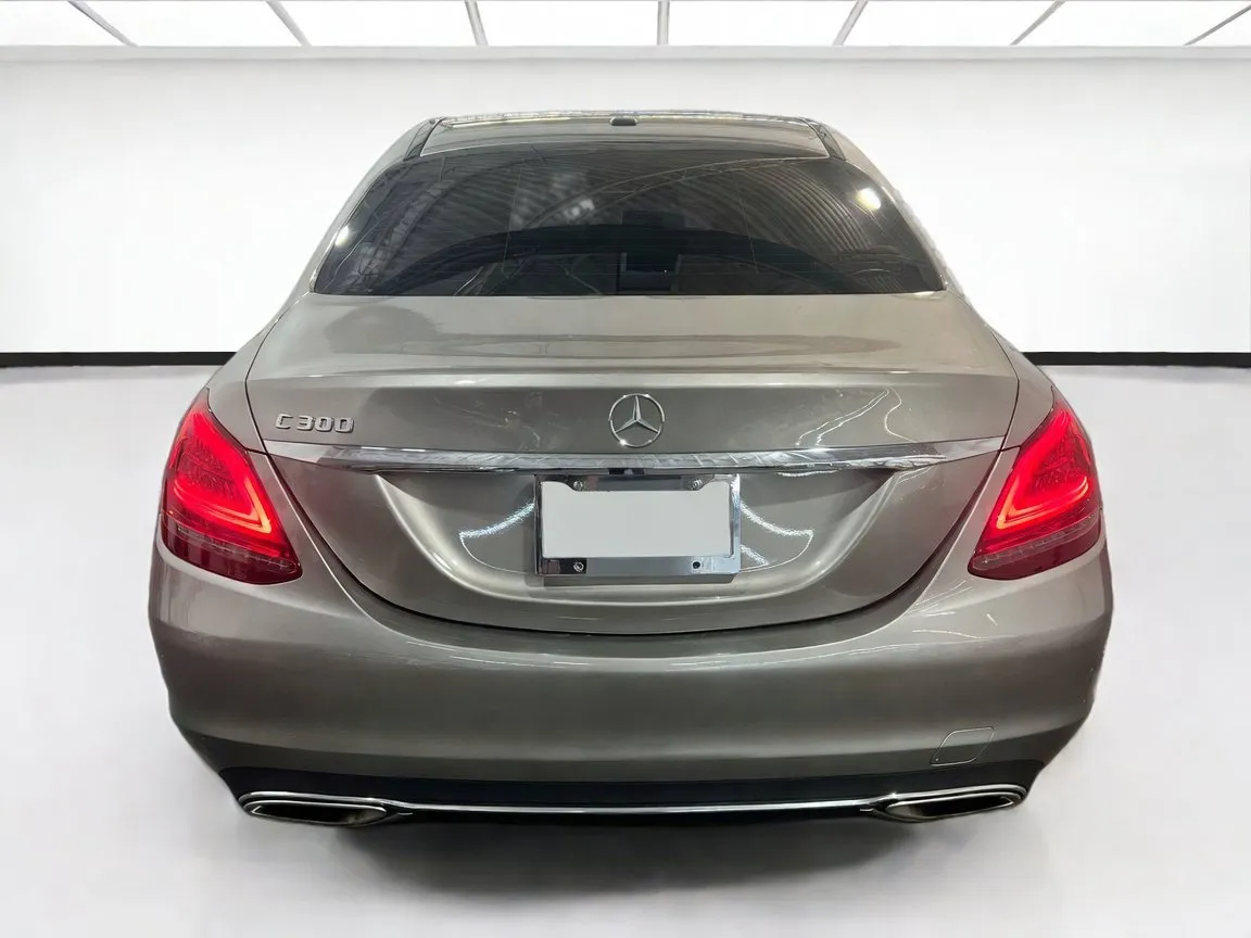 Mercedes-Benz C-Class photo 5