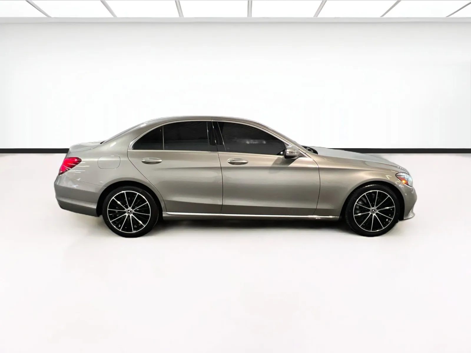 Mercedes-Benz C-Class photo 25