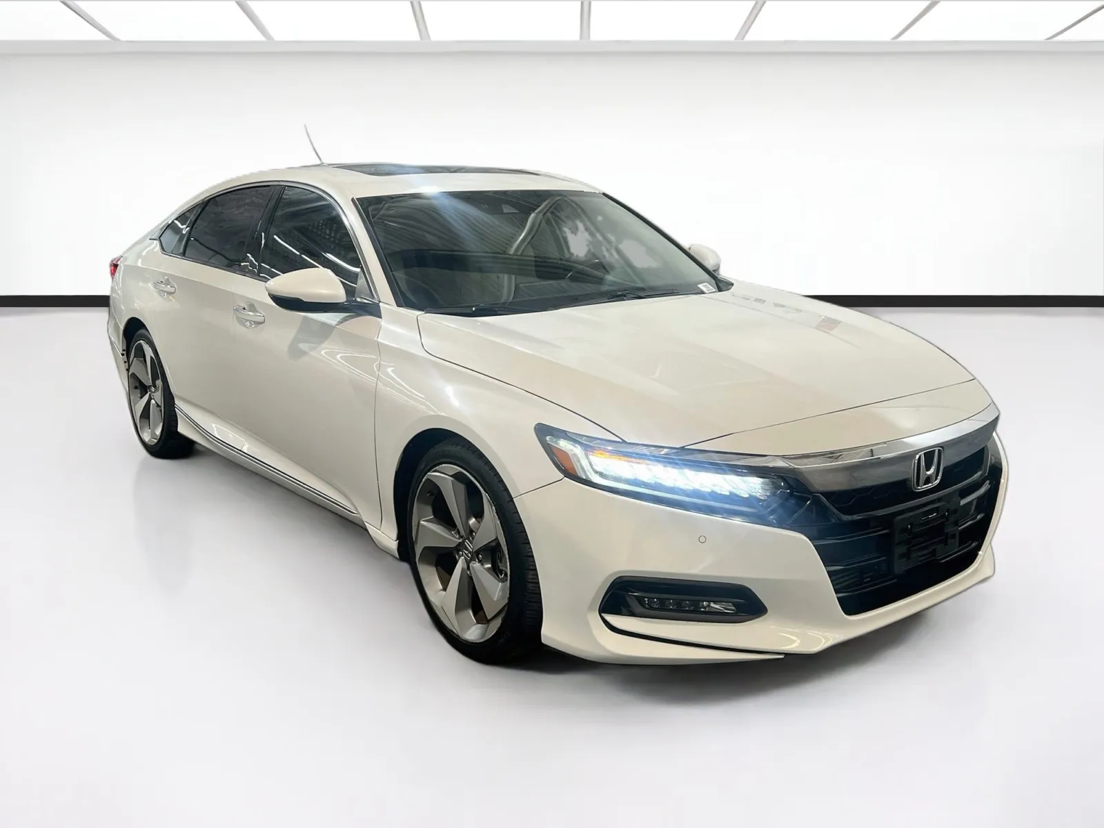Honda Accord photo 3
