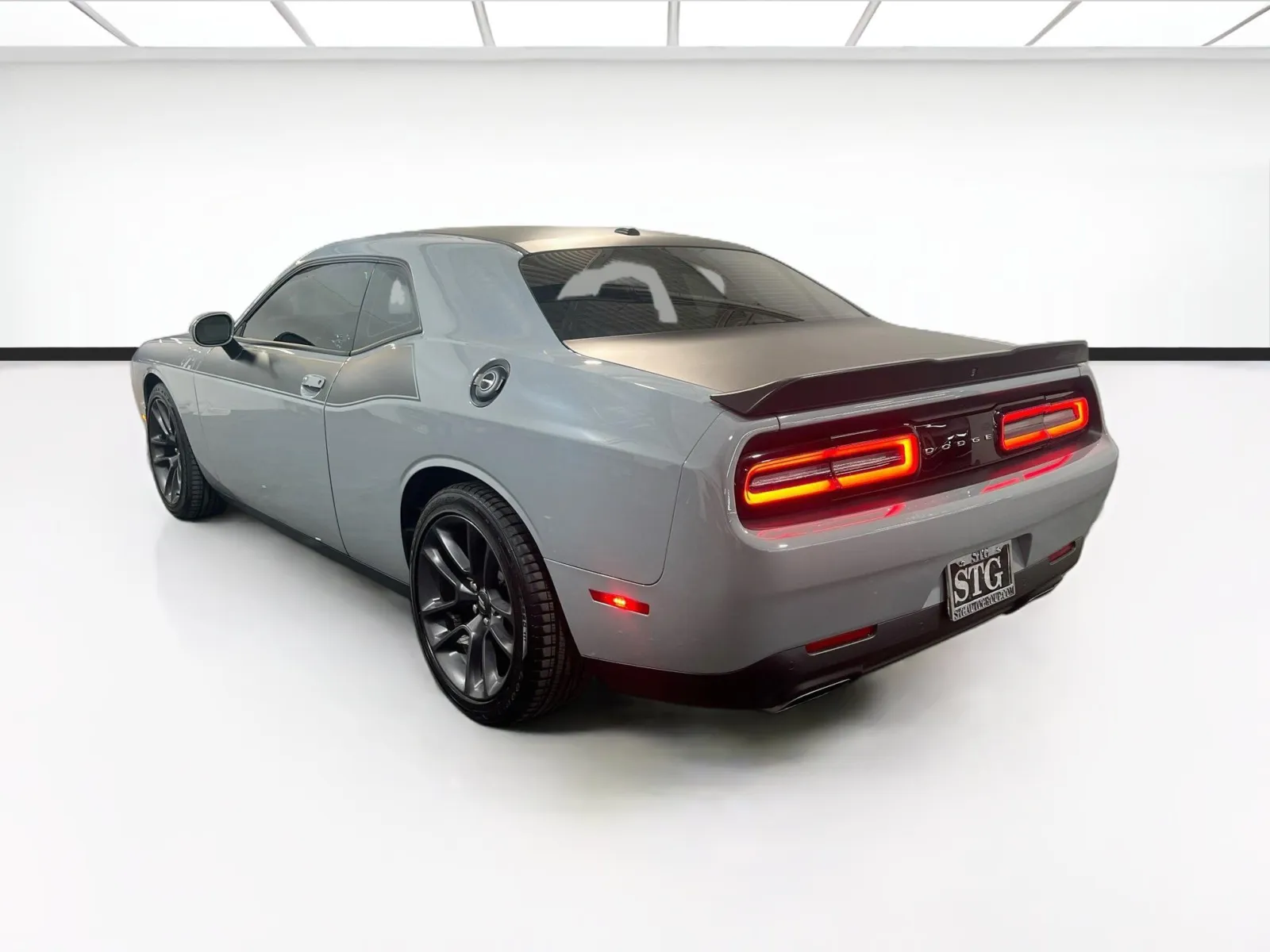 2020 Dodge Challenger R/T - Photo 6