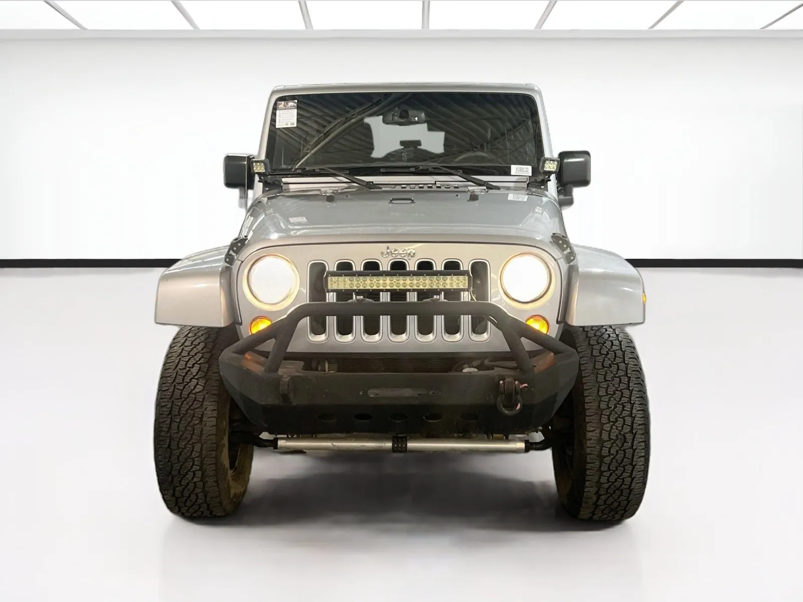 Jeep Wrangler photo 2
