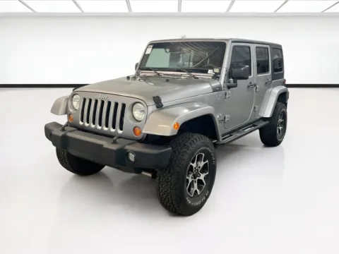 Silver 2016 Jeep Wrangler Unlimited Sahara for sale in Chandler, AZ