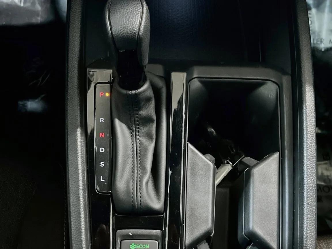 Honda Accord photo 12