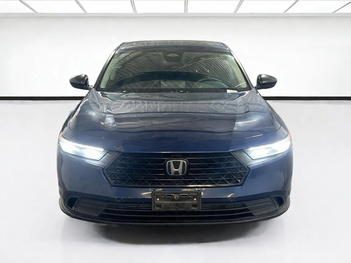 Honda Accord photo 2