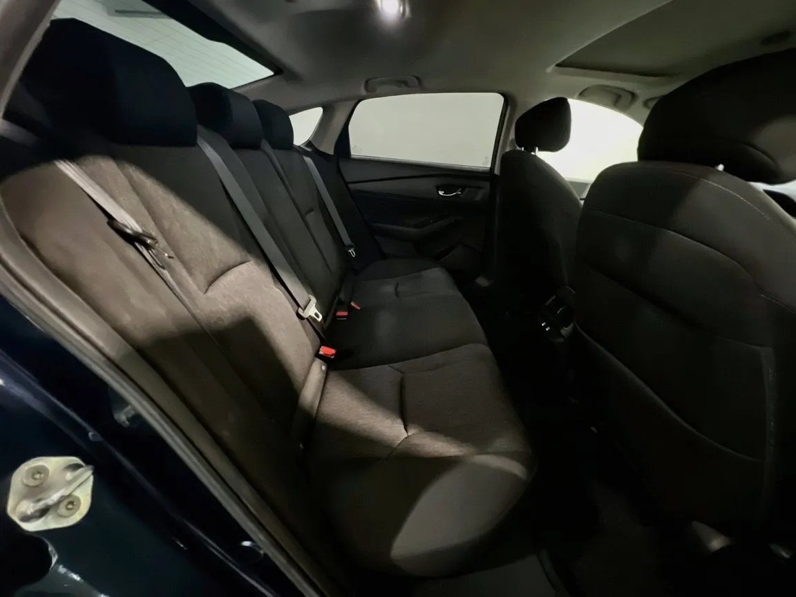 Honda Accord photo 20