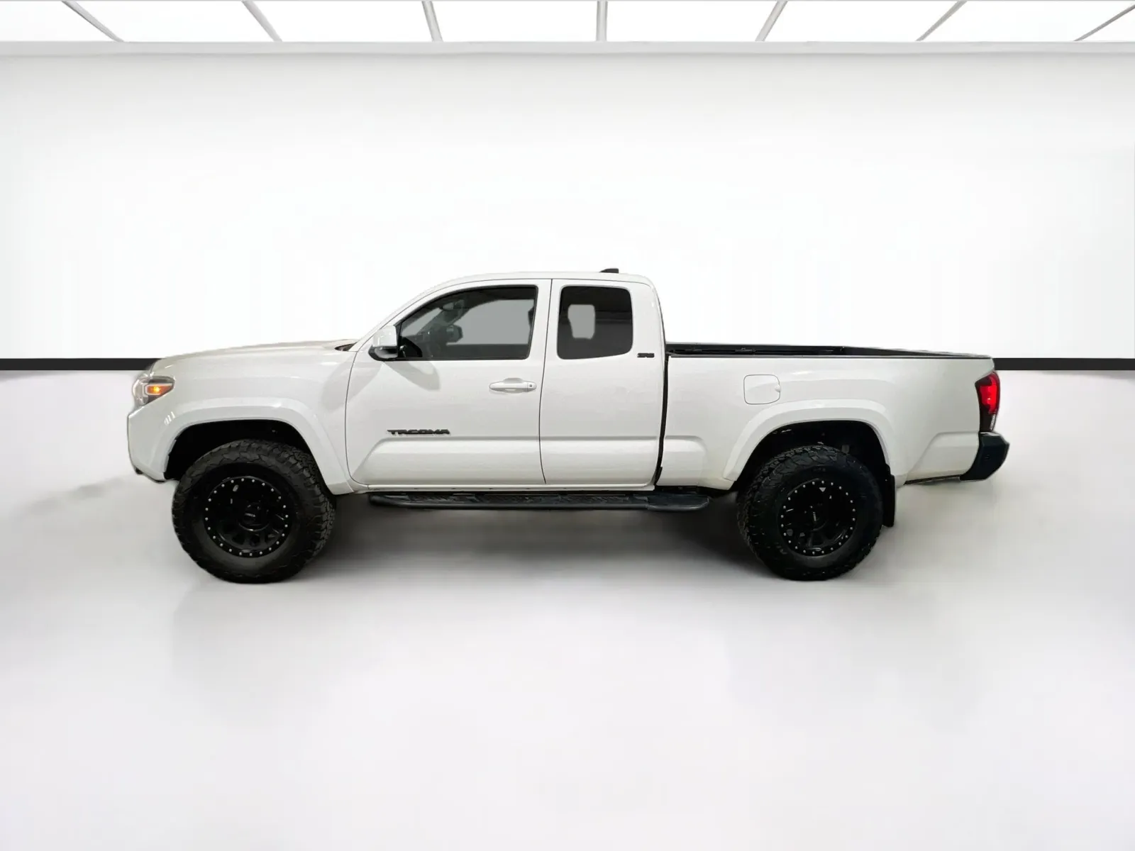 2021 Toyota Tacoma SR5 - Photo 21