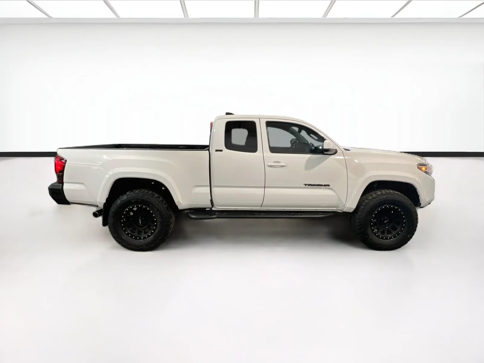 2021 Toyota Tacoma SR5 - Photo 22