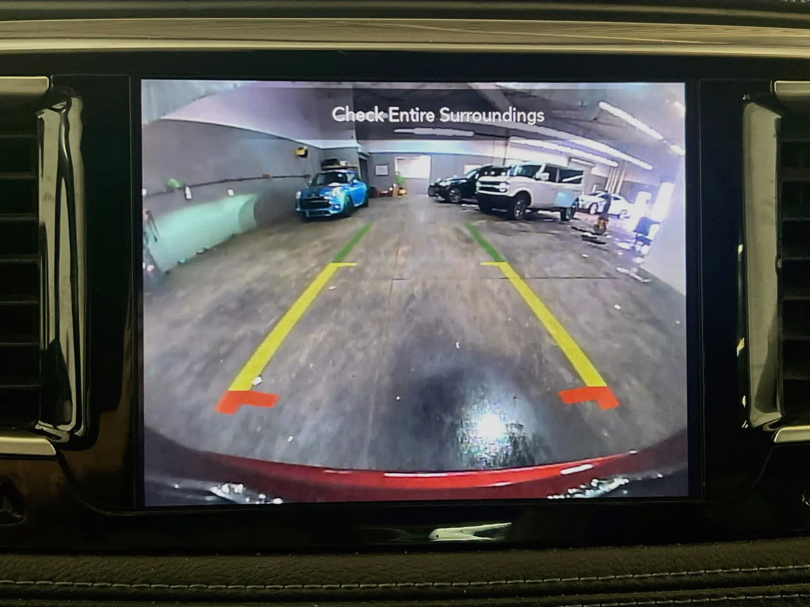 Chrysler Pacifica photo 10
