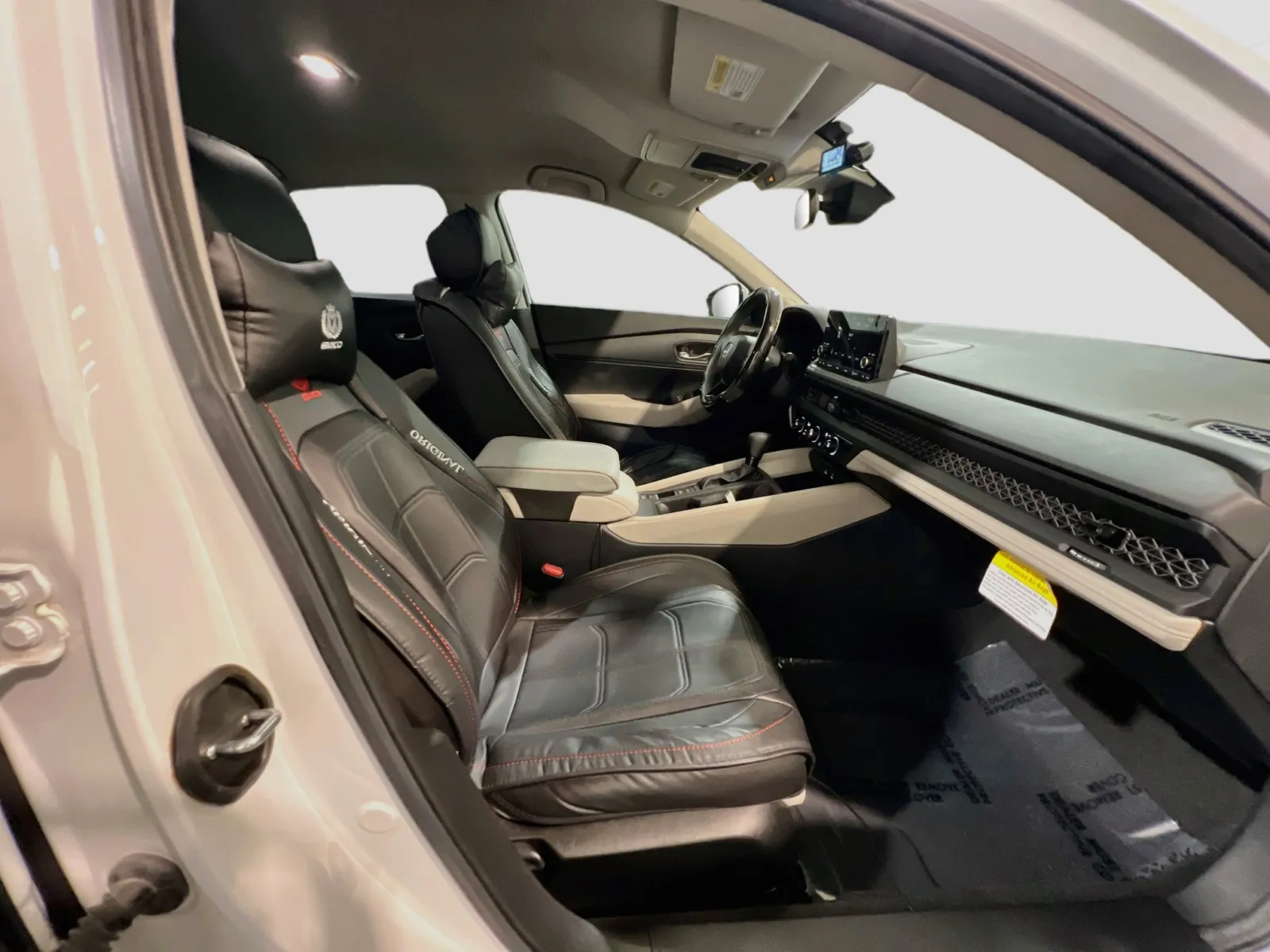 Honda Accord photo 19