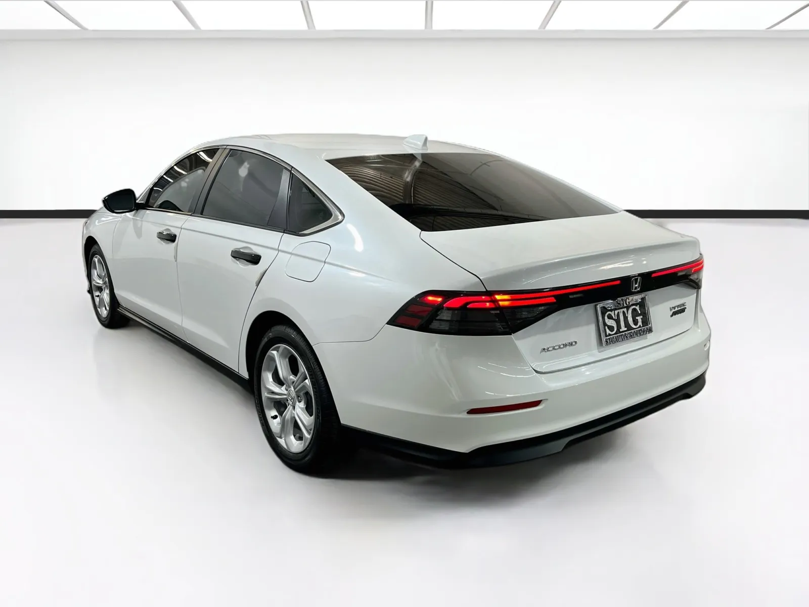 Honda Accord photo 6