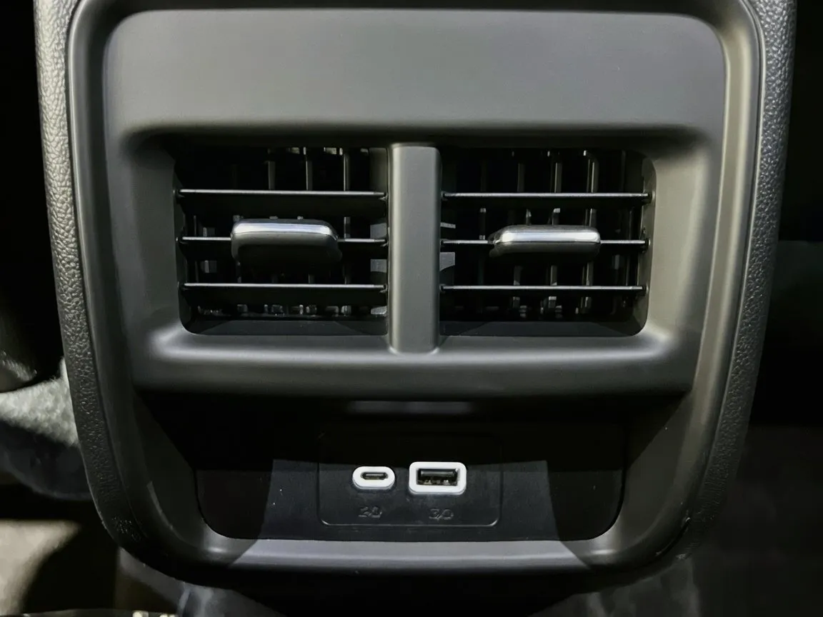 Cadillac XT4 photo 19