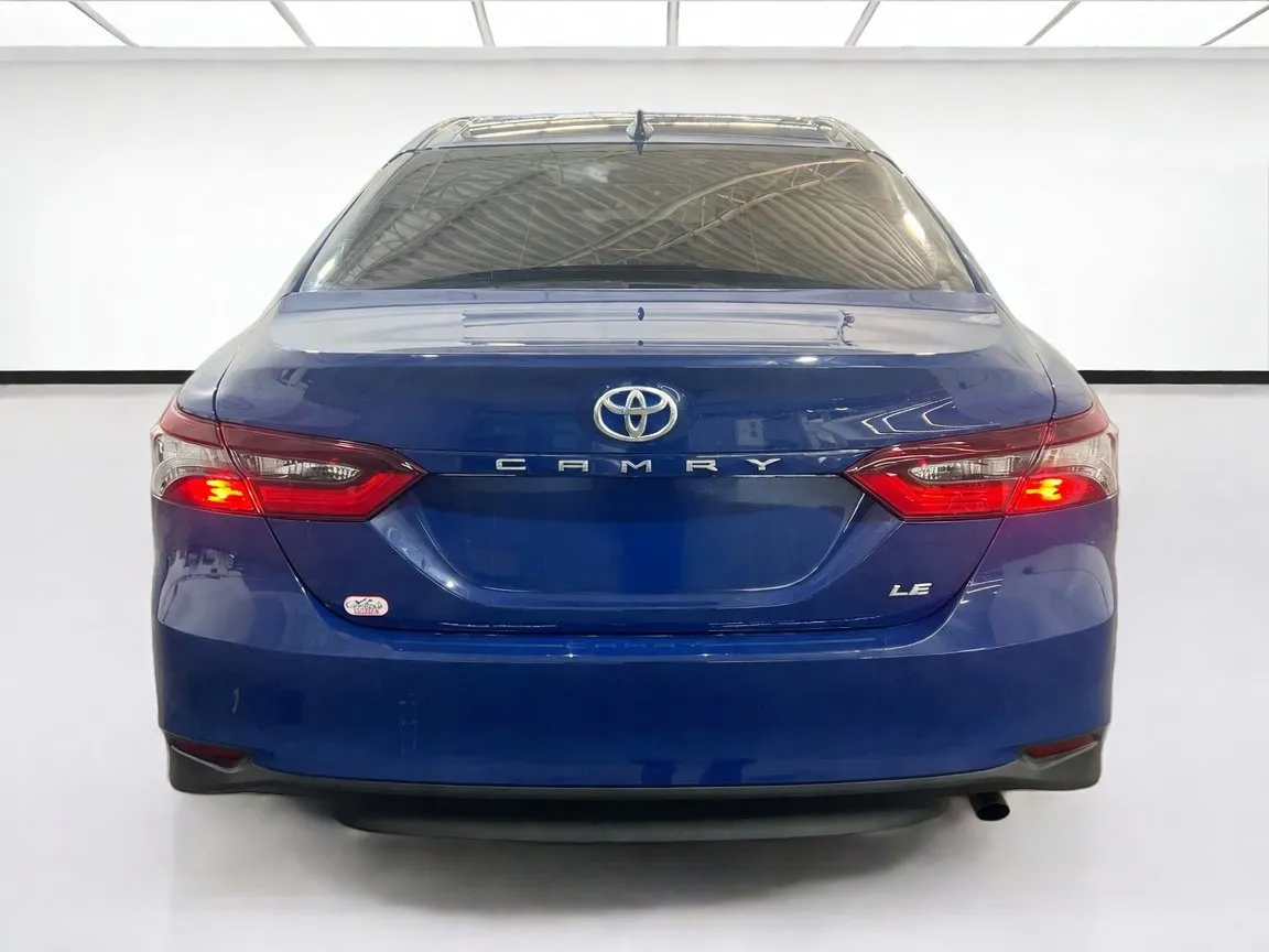 Toyota Camry photo 5