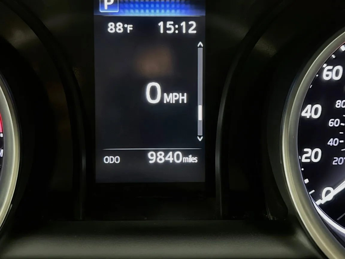 Toyota Camry photo 8