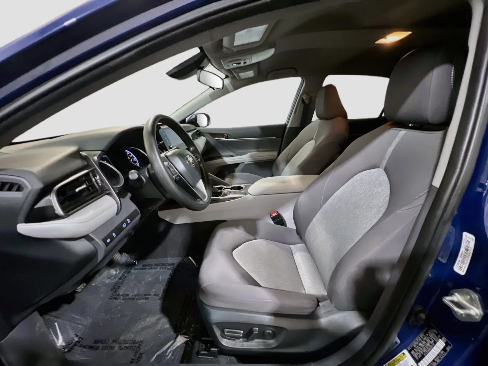 Toyota Camry photo 14