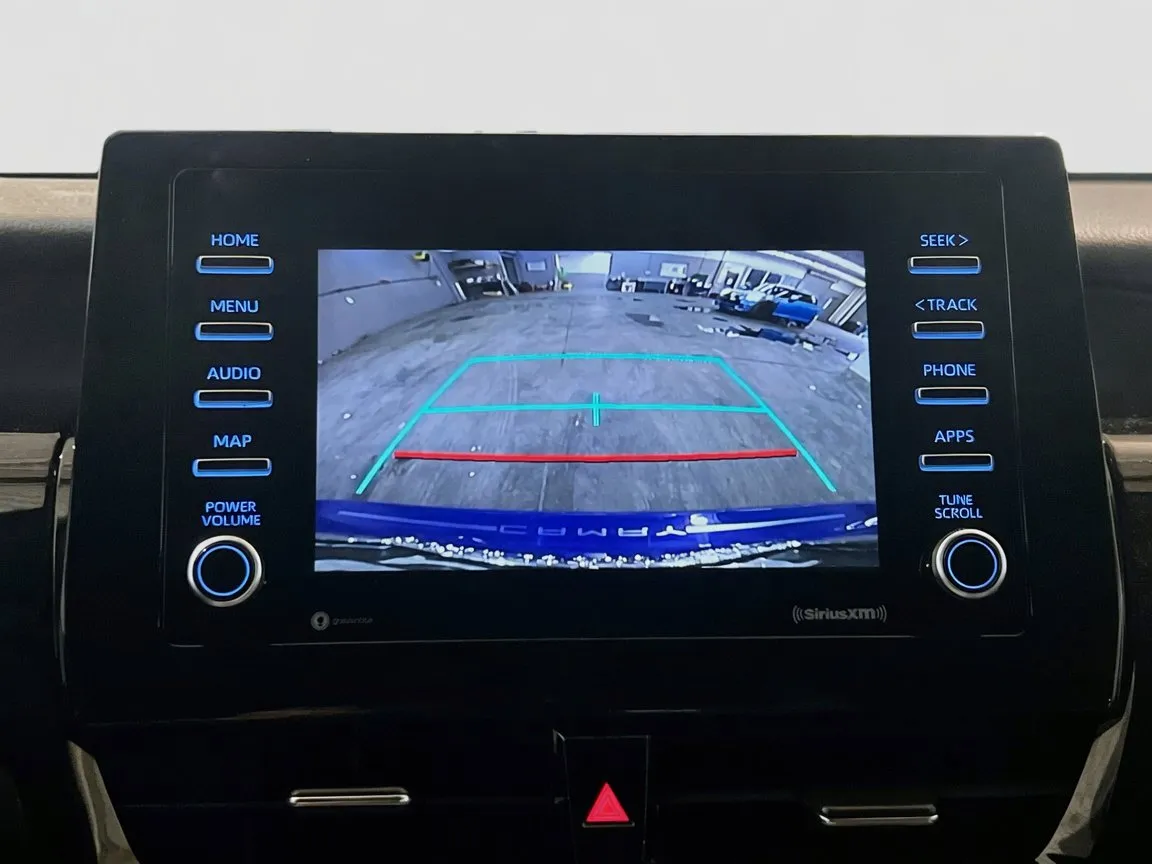 Toyota Camry photo 9