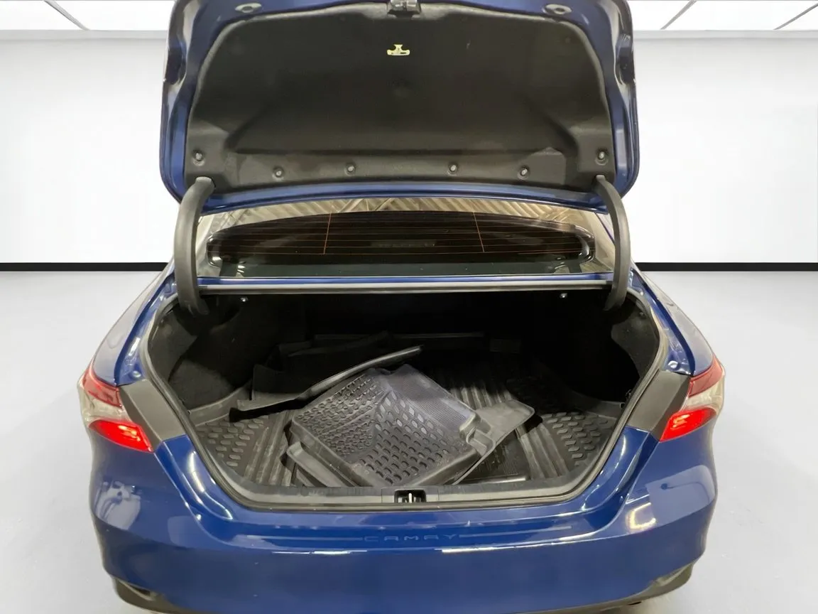 Toyota Camry photo 17