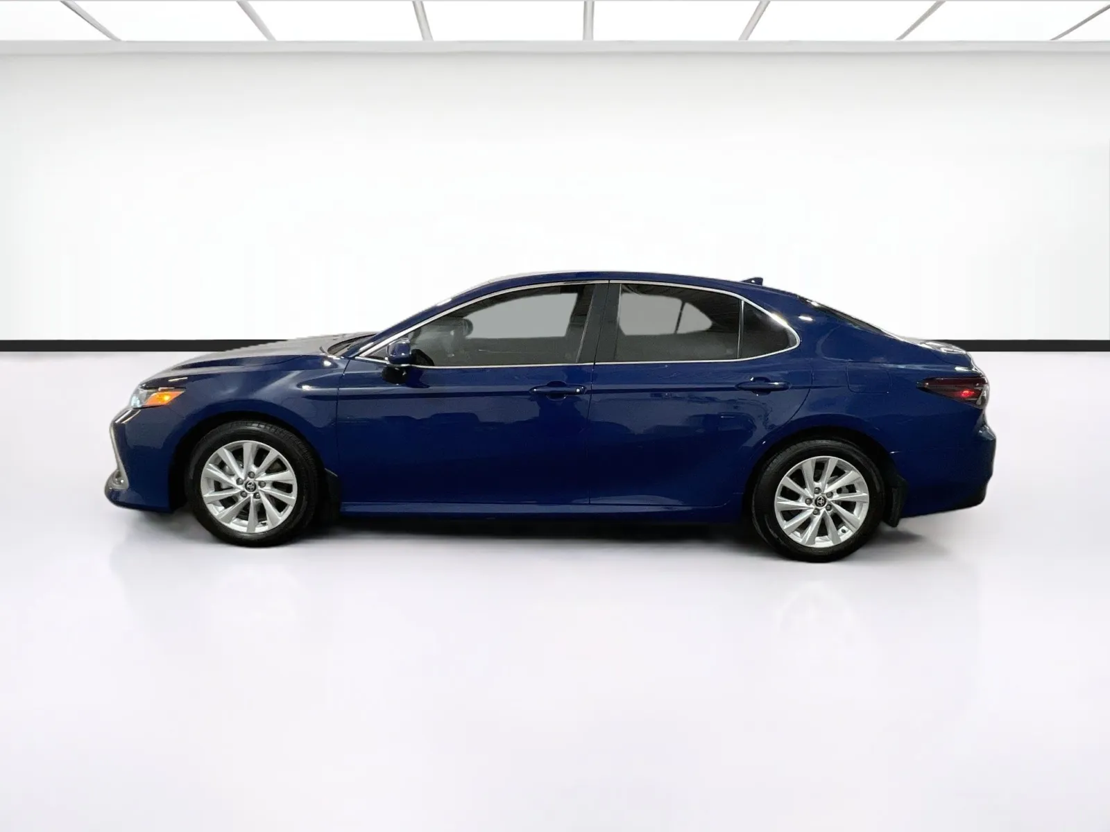 Toyota Camry photo 21