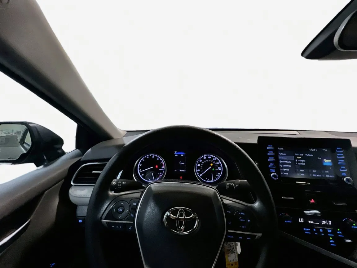 Toyota Camry photo 7