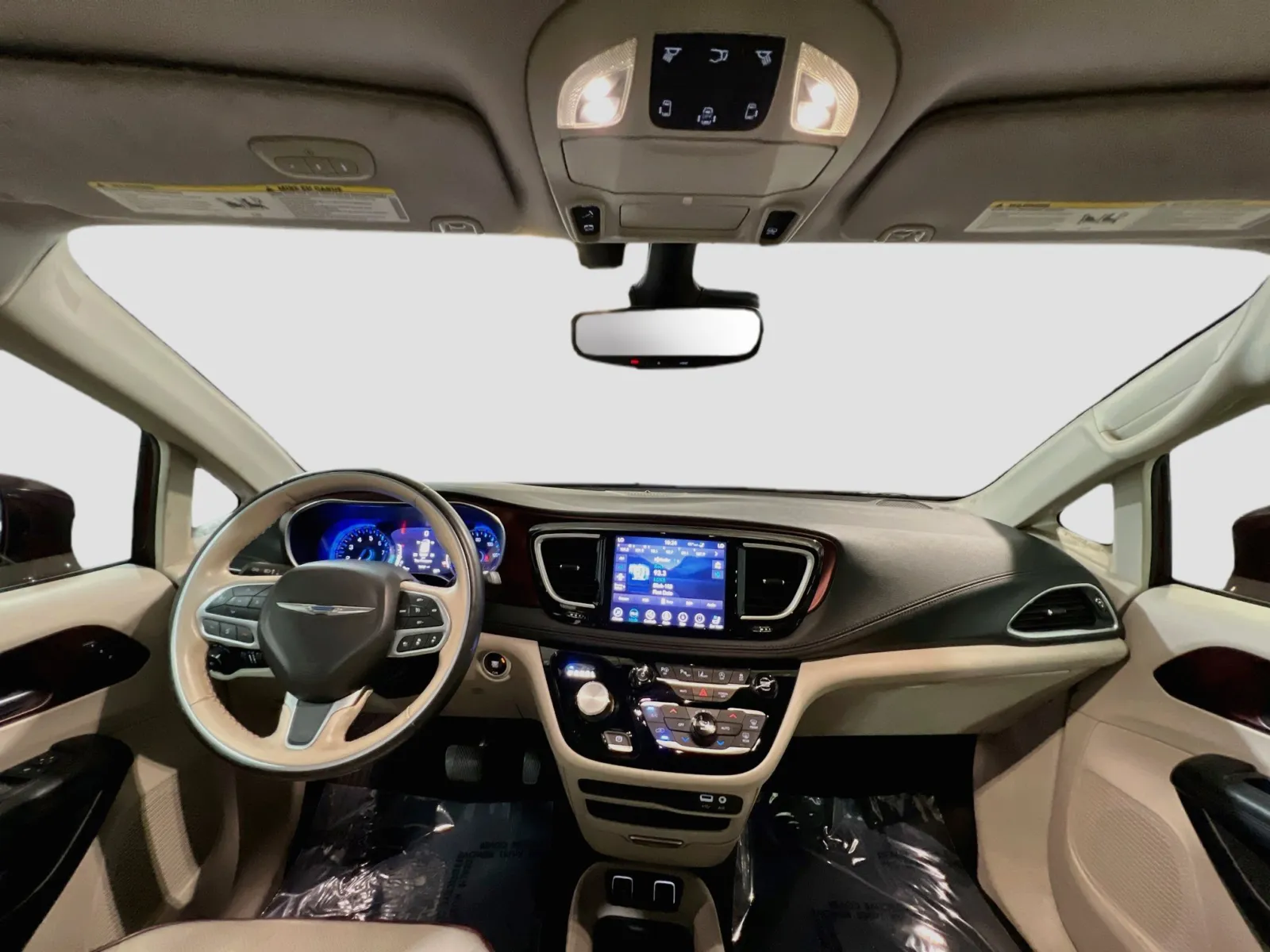 2020 Chrysler Pacifica Limited - Photo 17