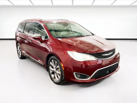 Another view of 2020 Chrysler Pacifica Limited for sale in Chandler, AZ at STG Chandler
