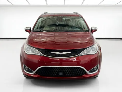 Photos of 2020 Chrysler Pacifica Limited for sale in Chandler, AZ at STG Chandler