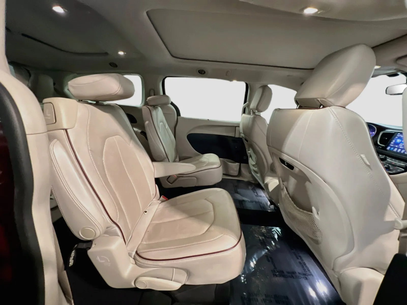 2020 Chrysler Pacifica Limited - Photo 21