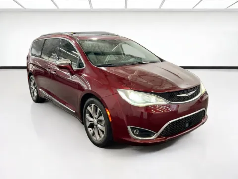 Another view of 2020 Chrysler Pacifica Limited for sale in Chandler, AZ at STG Chandler
