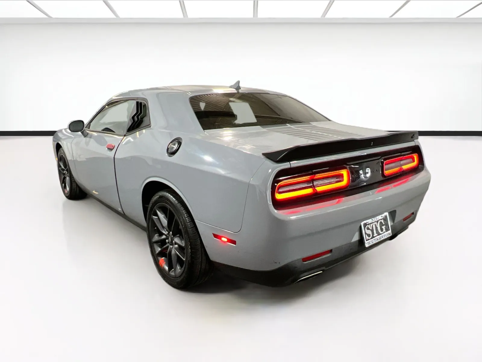 Dodge Challenger photo 6
