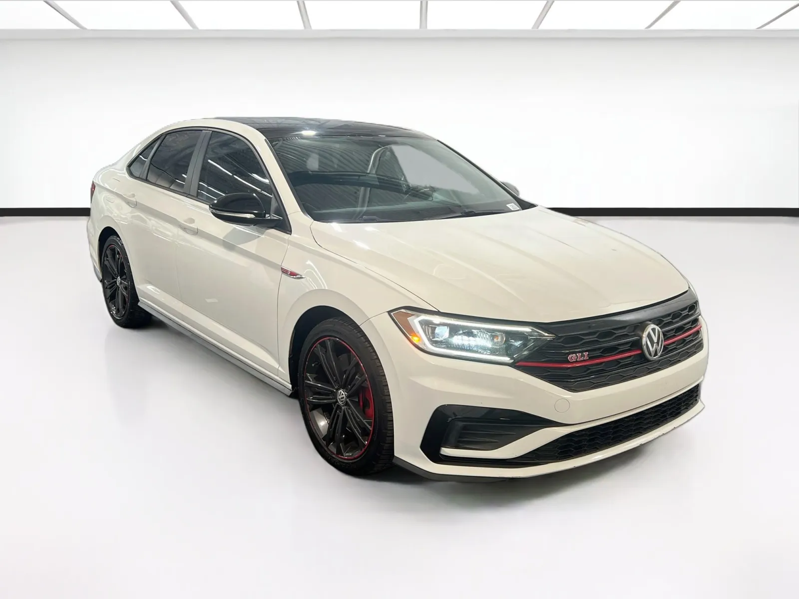 Volkswagen Jetta GLI photo 3