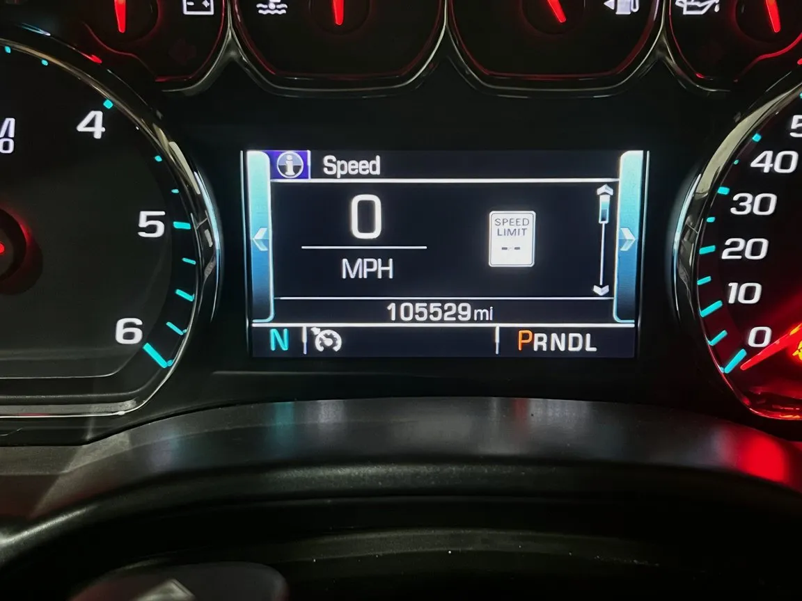 Chevrolet Silverado photo 8