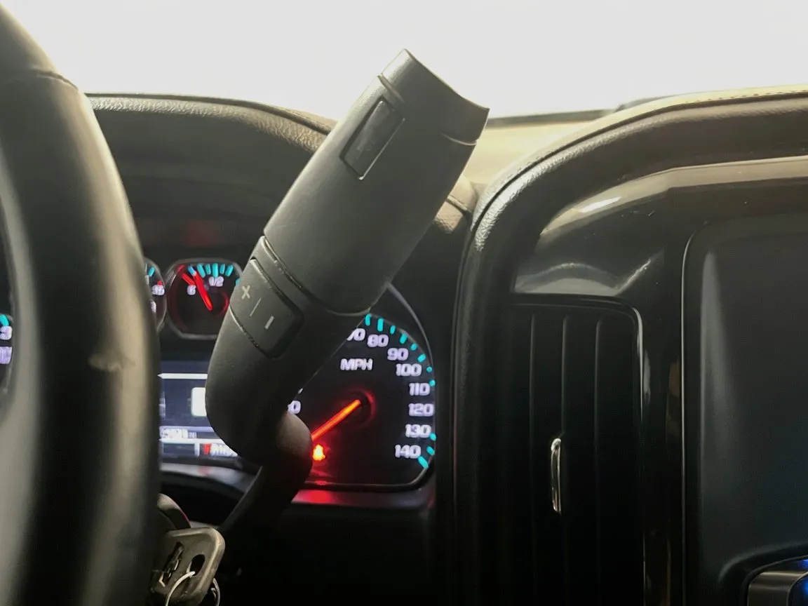 Chevrolet Silverado photo 12