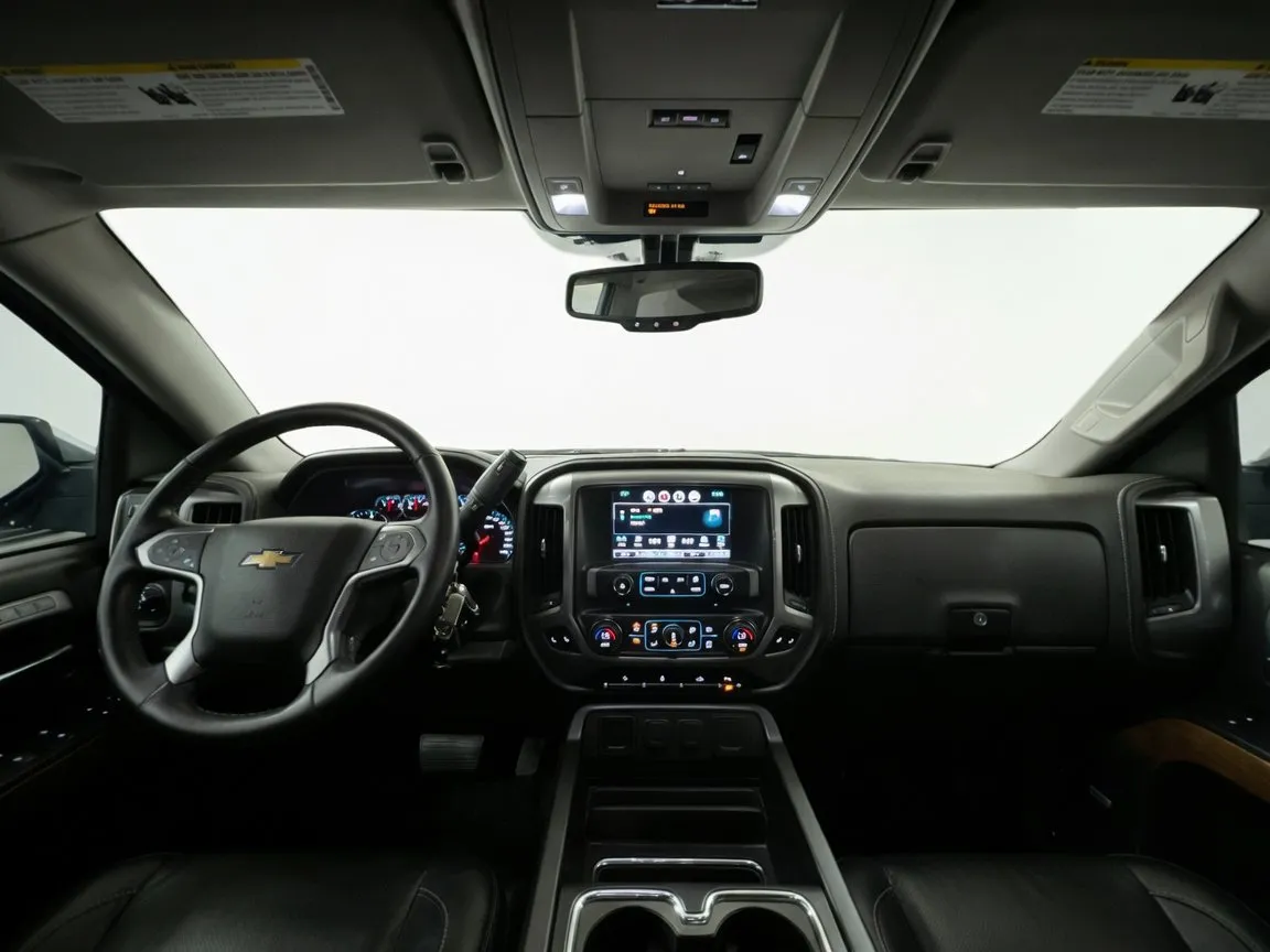 Chevrolet Silverado photo 16